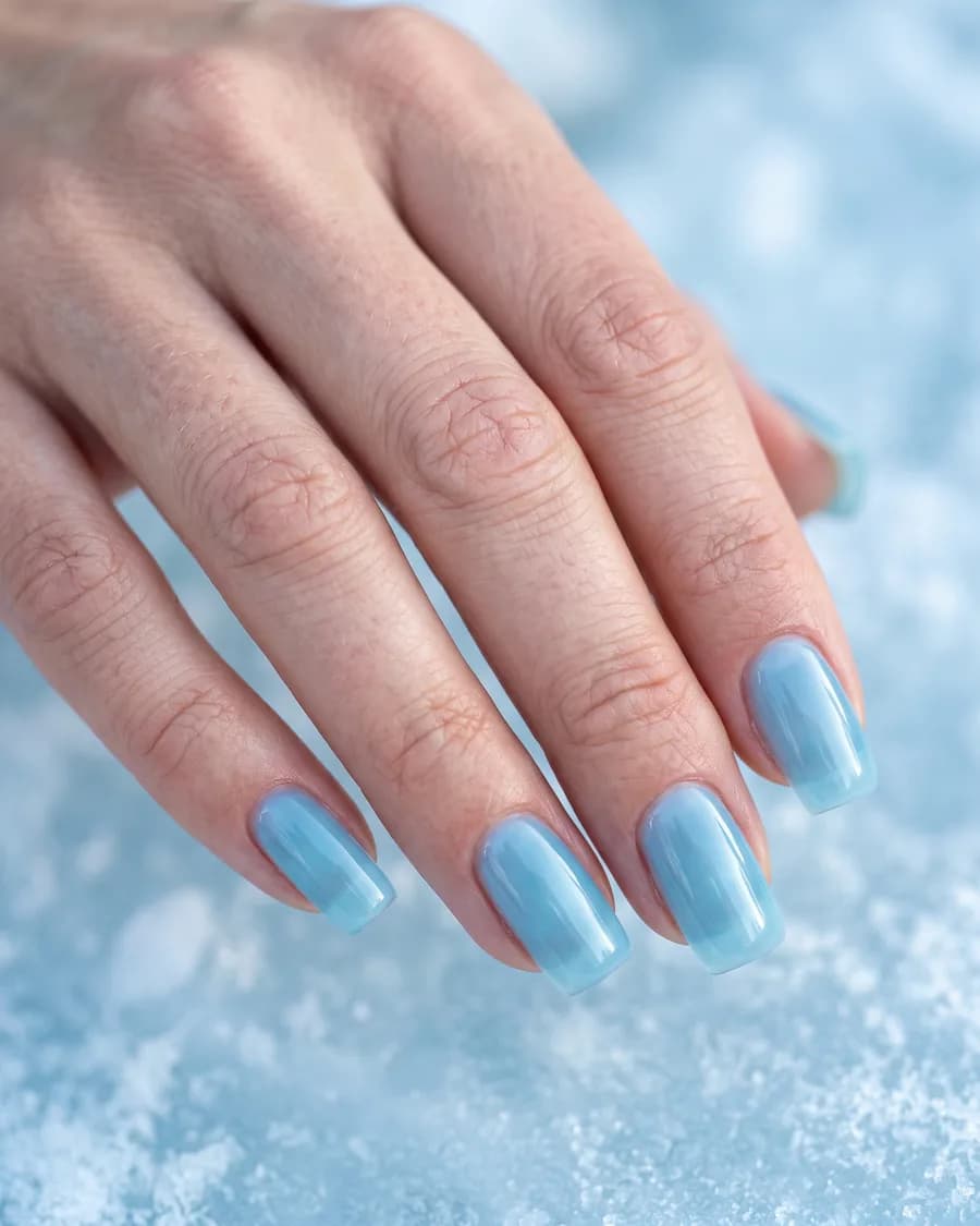 Bleu Glacier — Un bleu translucide comme du verre dépoli. Frais, inattendu.